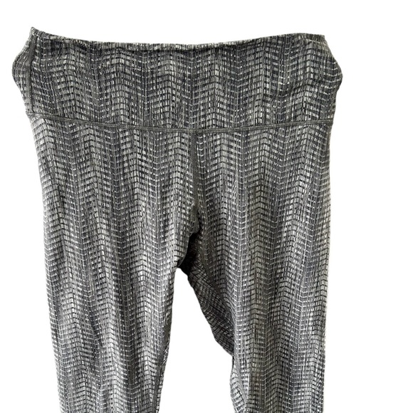 Lulu wonder under capris - Picture 1 of 3